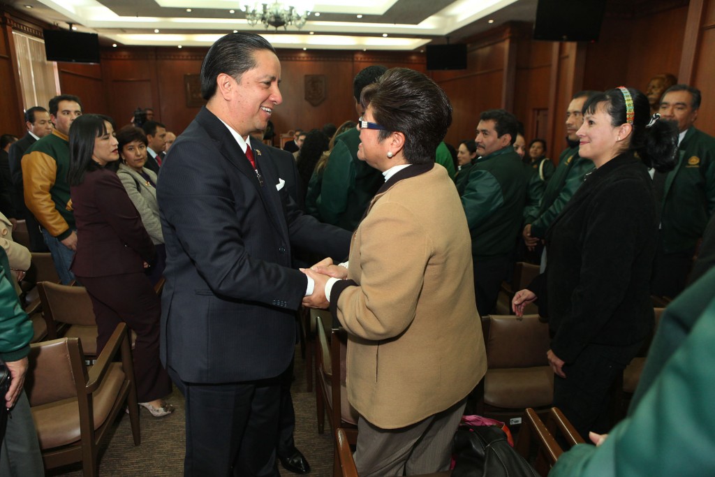 Jorge Olvera. Aumento salarial.